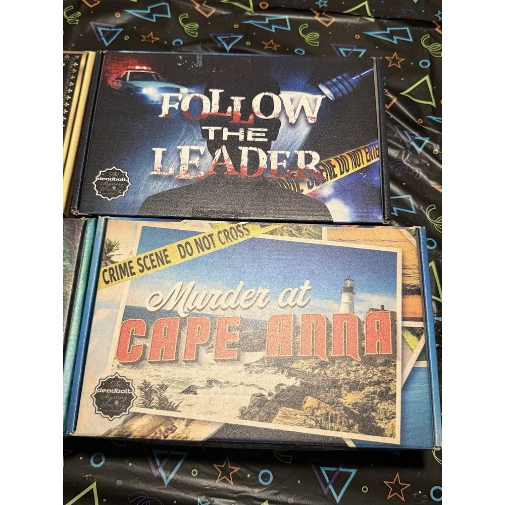 Deadbolt‎ Mystery Society (4) Inheritance Rabbit Leader Cape Sealed Envelopes